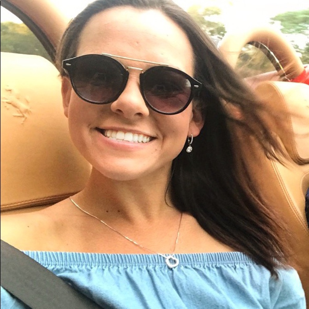 Meet your Posher, Victoria